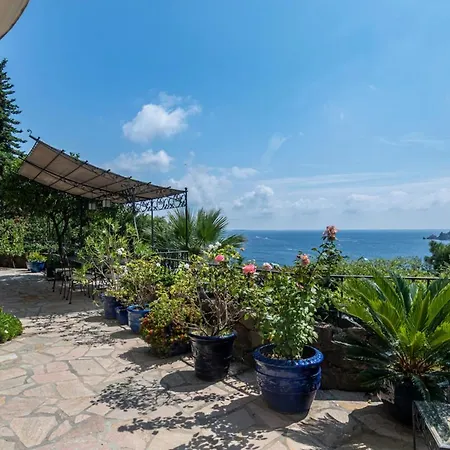 Theoule-sur-mer Sleeps 8 Pool Air Con Wifi Villa Théoule-sur-Mer